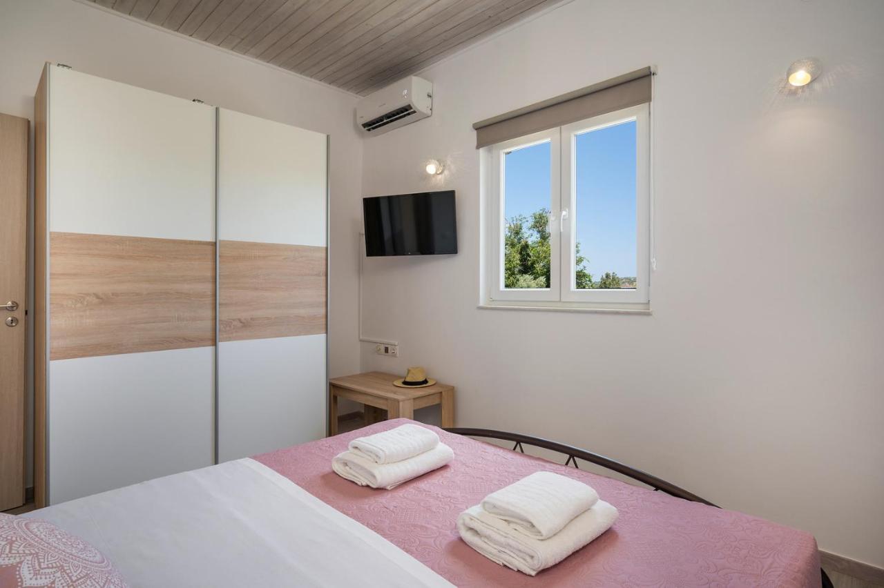 B&M Villas Metochi Siriliou Exterior foto